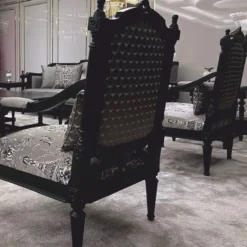 Casa Padrino Luxus Barock Sessel mit Kissen Silber / Schwarz - Barock Wohnzimmer Möbel