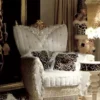 Casa Padrino Luxus Barock Sessel Weiß / Gold - Prunkvoller Wohnzimmer Sessel im Barockstil - Erstklassische Qualität - Made in Italy