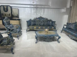 Casa Padrino Luxus Barock Sessel Blau / Gold - Prunkvoller Wohnzimmer Sessel mit elegantem Muster - Barockstil Wohnzimmer Möbel - Luxus Möbel im Barockstil - Barock Möbel