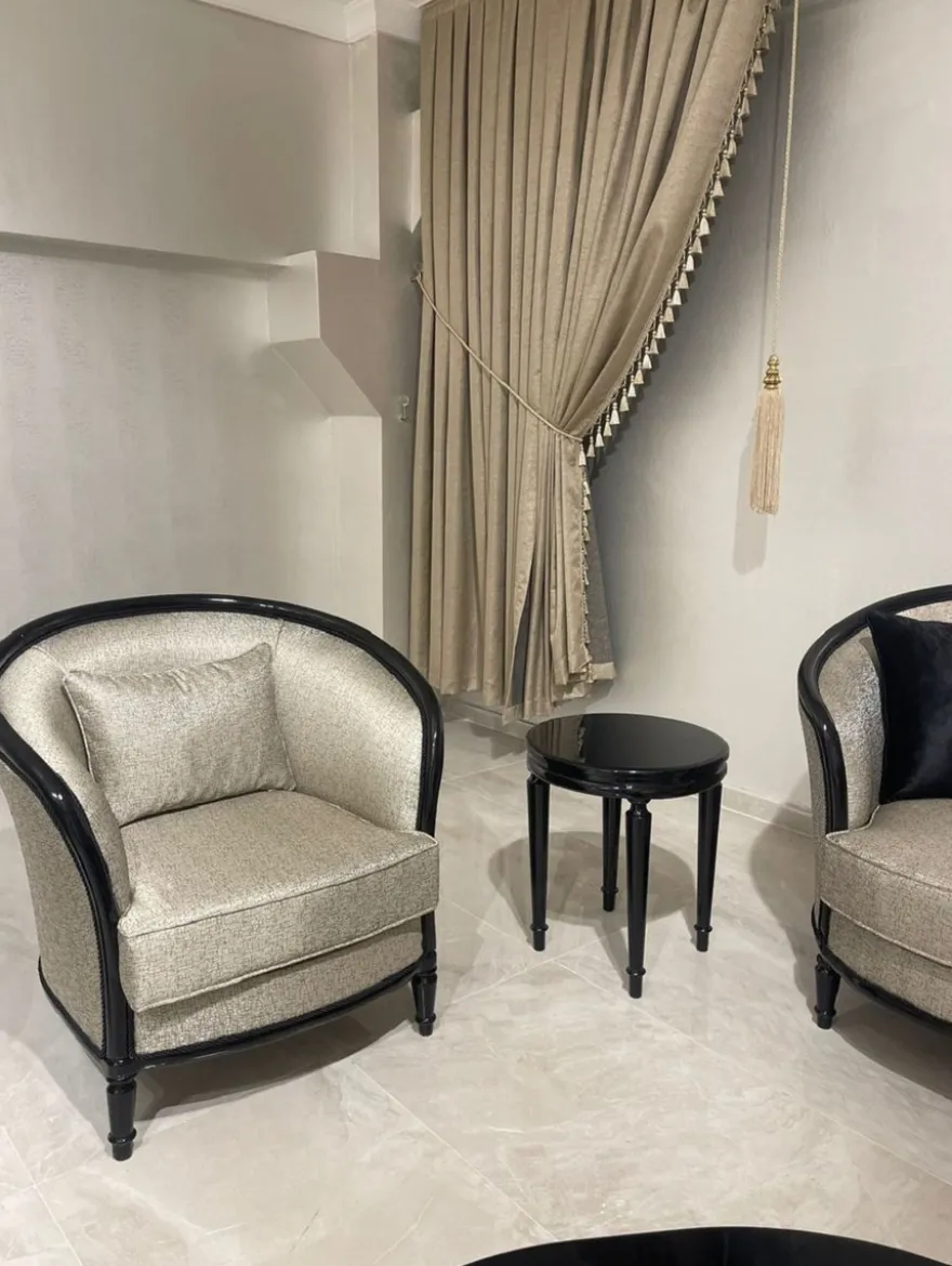 Casa Padrino Luxus Barock Sessel Gold / Schwarz - Barockstil Wohnzimmer Sessel - Barockstil Wohnzimmer Möbel - Luxus Möbel im Barockstil - Barock Einrichtung - Edel & Prunkvoll