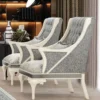 Casa Padrino Luxus Barock Sessel Grau / Beige / Weiß - Prunkvoller Wohnzimmer Sessel mit dekorativem Kissen - Barock Wohnzimmer Möbel