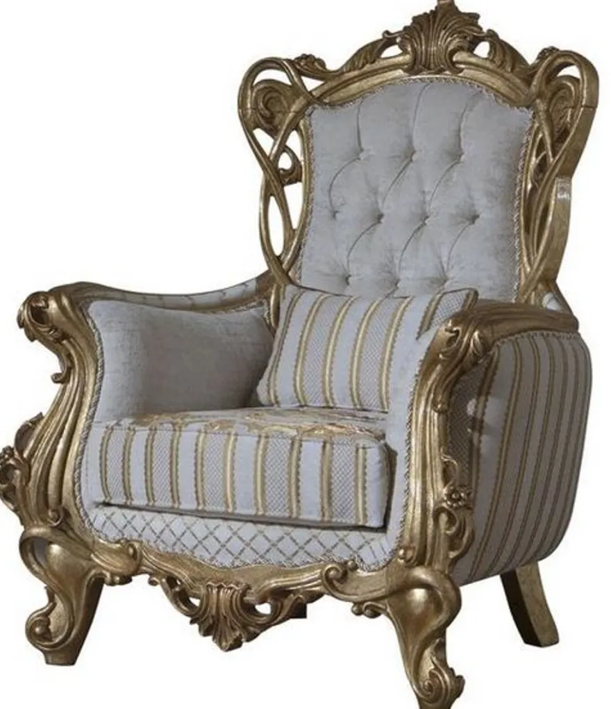 Casa Padrino Luxus Barock Sessel Weiß / Gold 100 x 80 x H. 124 cm - Wohnzimmer Sessel mit elegantem Muster und dekorativem Kissen - Barock Möbel - Edel & Prunkvoll