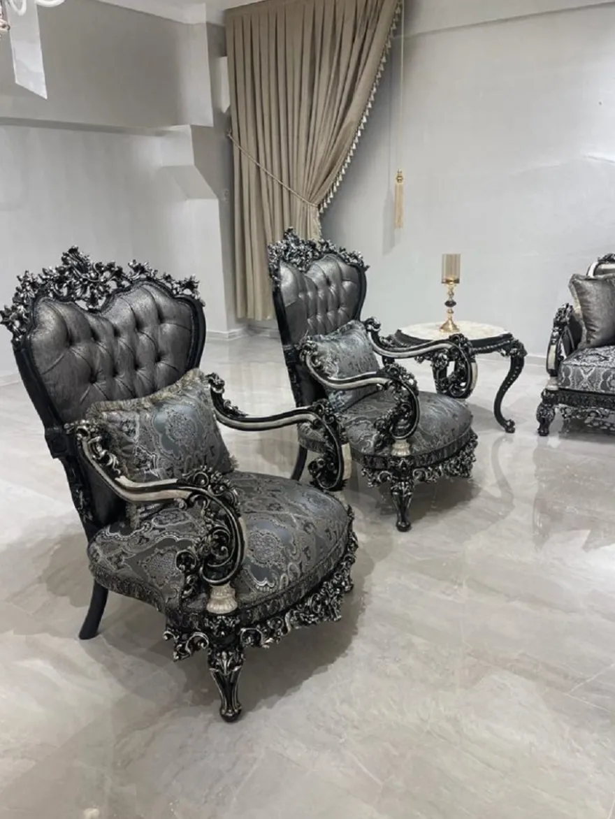 Casa Padrino Luxus Barock Sessel Silber / Weiß / Schwarz / Gold - Prunkvoller Wohnzimmer Sessel - Barockstil Wohnzimmer Möbel - Luxus Möbel im Barockstil - Barock Möbel - Barock Einrichtung