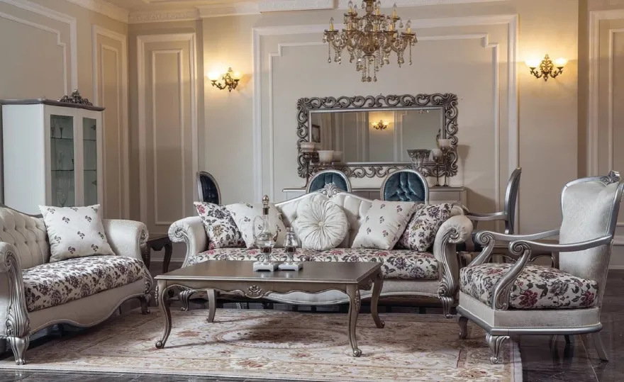 Casa Padrino Luxus Barock Sessel Creme / Beige / Silber 77 x 66 x H. 108 cm - Edler Wohnzimmer Sessel mit Blumenmuster - Barock Wohnzimmer Möbel