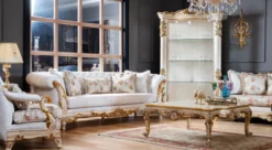 Casa Padrino Luxus Barock Sessel Weiß / Beige / Gold - Prunkvoller Wohnzimmer Sessel mit Blumenmuster - Barock Wohnzimmer Möbel