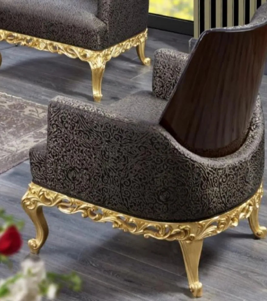 Casa Padrino Luxus Barock Sessel Grau / Dunkelbraun / Gold - Prunkvoller Wohnzimmer Sessel - Barockstil Wohnzimmer Möbel - Luxus Möbel im Barockstil - Barock Einrichtung - Edel & Prunkvoll