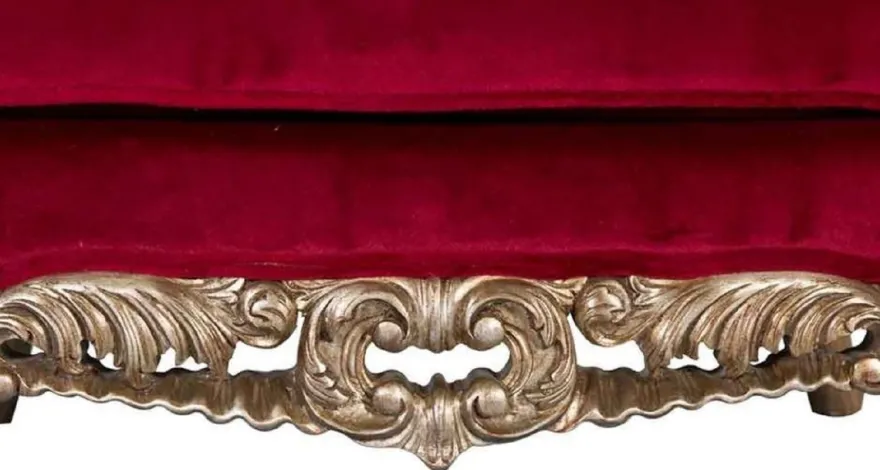 Casa Padrino Luxus Barock Sessel Rot / Antik Gold - Prunkvoller Antik Stil Wohnzimmer Sessel - Barock Wohnzimmer Möbel - Edel & Prunkvoll
