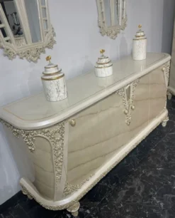 Casa Padrino Luxus Barock Sideboard Beige / Grau / Gold - Barockstil Massivholz Schrank mit 4 Türen - Luxus Möbel im Barockstil - Barock Möbel - Edel & Prunkvoll