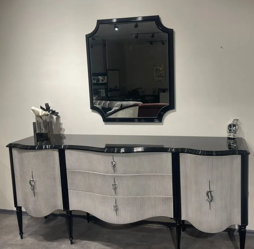 Casa Padrino Luxus Barock Sideboard mit Spiegel Schwarz / Grau / Silber - Luxus Möbel Möbel im Barockstil - Barock Möbel - Barock Einrichtung - Edel & Prunkvoll