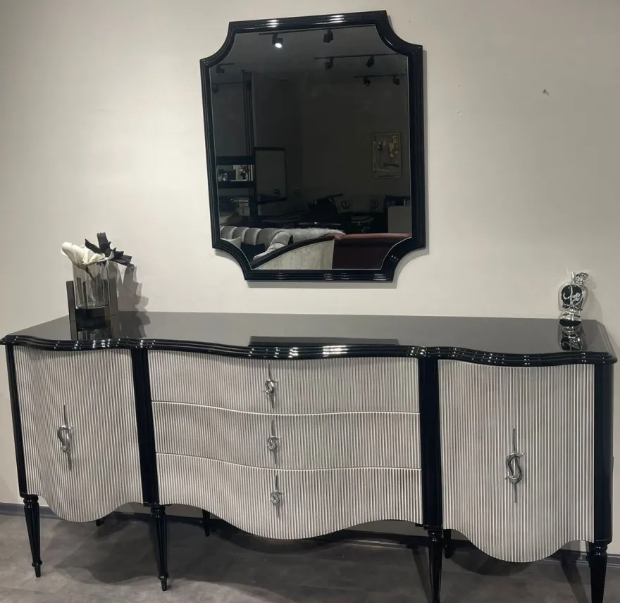 Casa Padrino Luxus Barock Sideboard Schwarz / Grau / Silber - Barockstil Massivholz Schrank mit 2 Türen und 3 Schubladen - Luxus Möbel im Barockstil - Barock Möbel - Edel & Prunkvoll