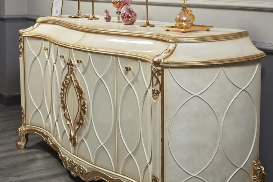 Casa Padrino Luxus Barock Sideboard Weiß / Antik Gold - Prunkvoller Massivholz Schrank mit 4 Türen und 2 Schubladen - Barock Möbel