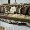 Casa Padrino Luxus Barock Sofa Gold / Silber - Prunkvolles Wohnzimmer Sofa mit dekorativen Kissen - Barock Wohnzimmer Möbel - Edel & Prunkvoll