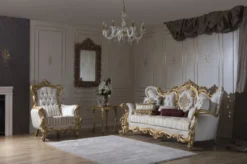 Casa Padrino Luxus Barock Sofa Weiß / Gold 248 x 108 x H. 122 cm - Wohnzimmer Sofa mit elegantem Muster und dekorativen Kissen - Prunkvolle Barock Möbel