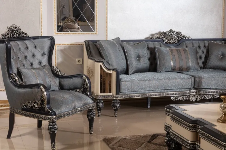 Casa Padrino Luxus Barock Sofa Hellblau / Beige / Schwarz / Gold - Prunkvolles Wohnzimmer Sofa mit elegantem Muster - Barock Wohnzimmer & Hotel Möbel - Edel & Prunkvoll