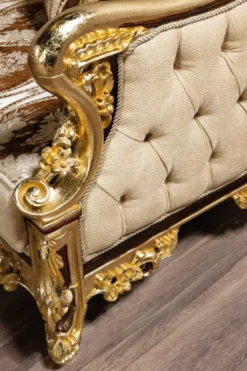 Casa Padrino Luxus Barock Sofa Beige / Braun / Gold - Prunkvolles Wohnzimmer Sofa mit Muster - Barock Wohnzimmer Möbel