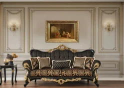 Casa Padrino Luxus Barock Sofa Schwarz / Gold 230 x 80 x H. 126 cm - Prunkvolles Wohnzimmer Sofa mit elegantem Muster und dekorativen Kissen - Barock Wohnzimmer Möbel