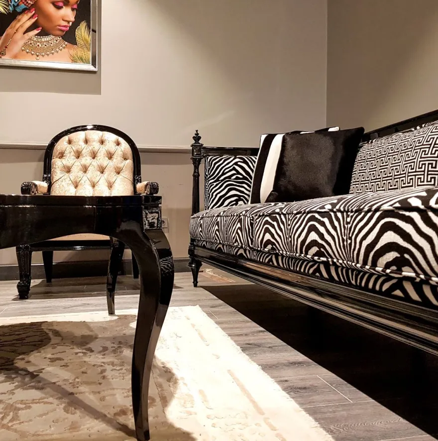 Casa Padrino Luxus Barock Sofa Zebra / Schwarz - Handgefertigtes Wohnzimmer Sofa im Barockstil - Edle Barock Wohnzimmer Möbel