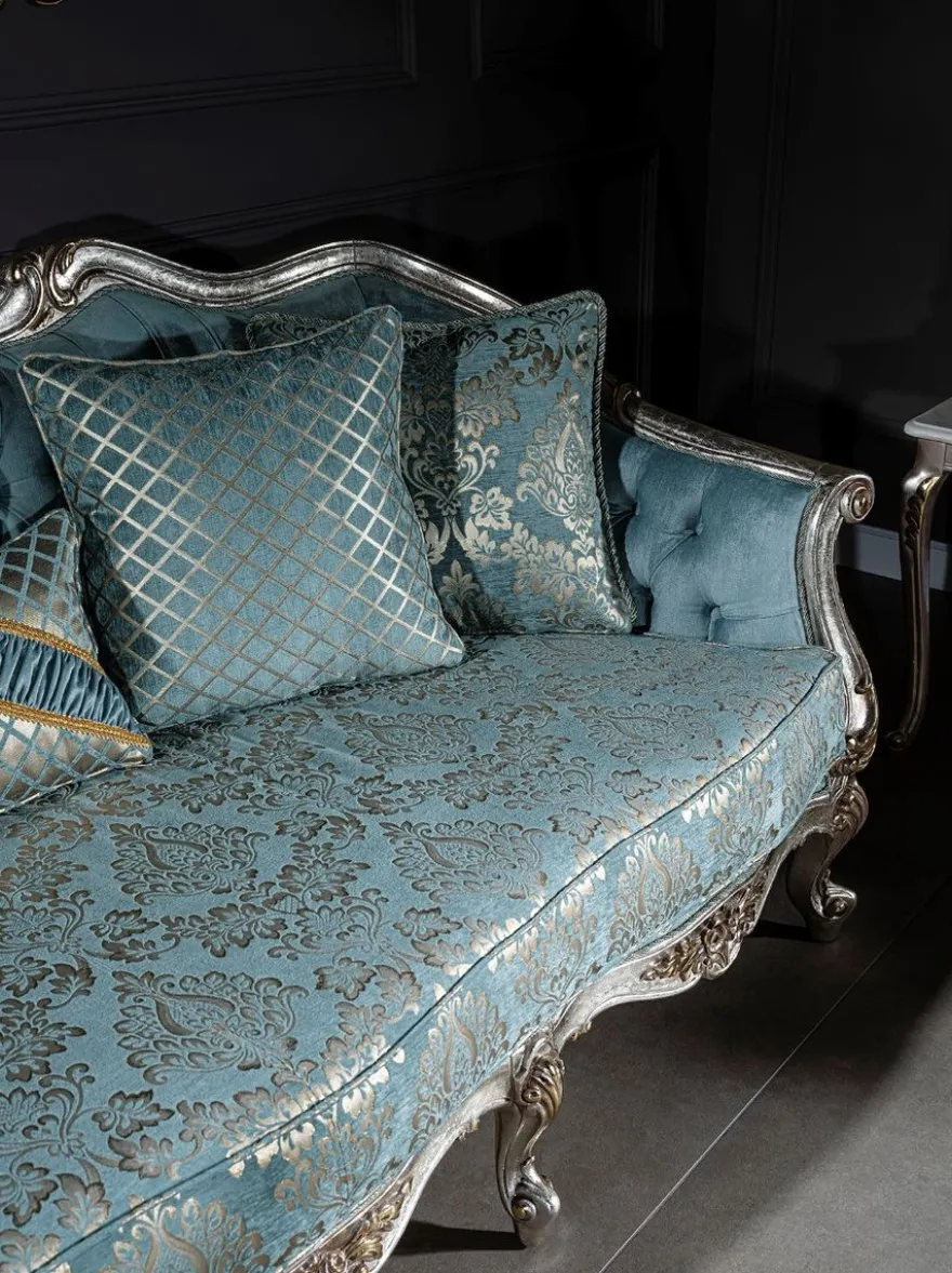 Casa Padrino Luxus Barock Sofa Hellblau / Silber / Gold 238 x 85 x H. 106 cm - Wohnzimmer Sofa mit elegantem Muster und dekorativen Kissen - Barock Wohnzimmer Möbel