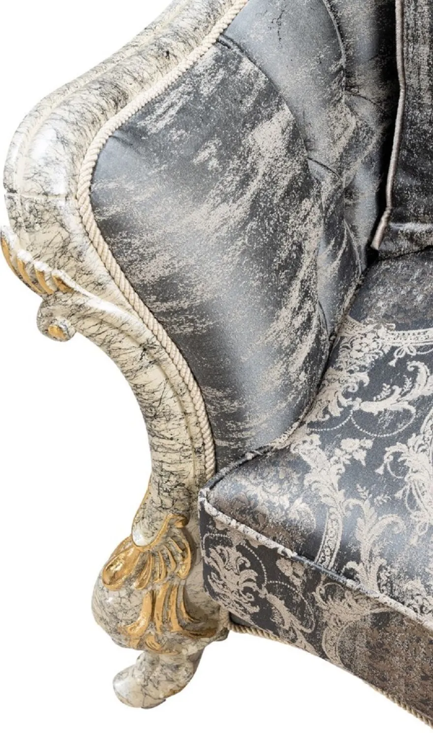 Casa Padrino Luxus Barock Sofa Grau / Antik Weiß / Gold - Barockstil Wohnzimmer Sofa mit elegantem Muster - Luxus Wohnzimmer Möbel im Barockstil - Barock Möbel - Barock Einrichtung