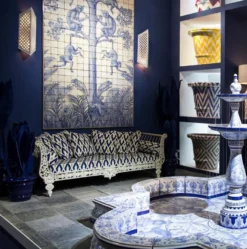 Casa Padrino Luxus Barock Sofa Weiß / Blau / Gold 212 x 87 x H. 77 cm - Handgeschmiedetes Schmiedeeisen Sofa mit Kissen - Wohnzimmer Sofa - Garten Sofa - Terrassen Sofa - Barock Möbel
