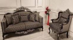 Casa Padrino Luxus Barock Sofa Grau / Schwarz / Gold - Prunkvolles Wohnzimmer Sofa mit elegantem Muster - Barock Möbel - Edel & Prunkvoll