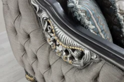 Casa Padrino Luxus Barock Sofa Silber / Türkis / Gold 248 x 96 x H. 118 cm - Prunkvolles Massivholz Wohnzimmer Sofa mit elegantem Muster und dekorativen Kissen - Barock Wohnzimmer Möbel