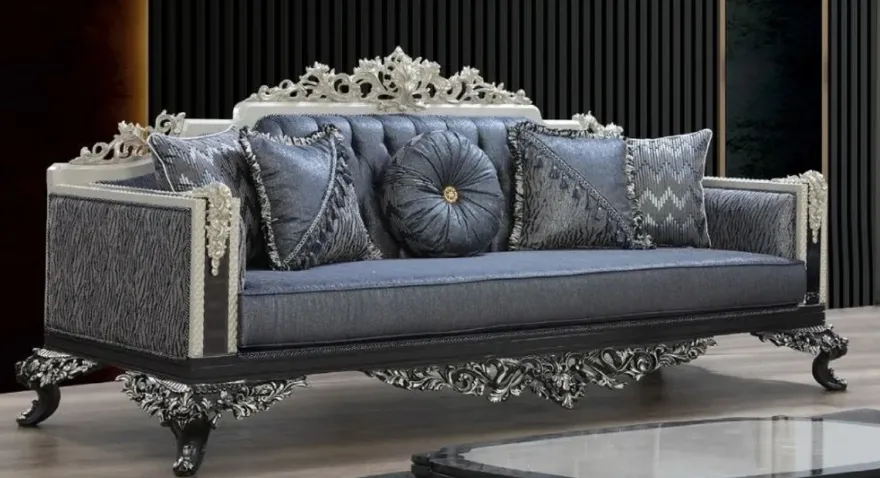 Casa Padrino Luxus Barock Sofa Blau / Grau / Weiß / Schwarz / Silber - Prunkvolles Wohnzimmer Sofa mit elegantem Muster - Barock Wohnzimmer & Hotel Möbel - Edel & Prunkvoll
