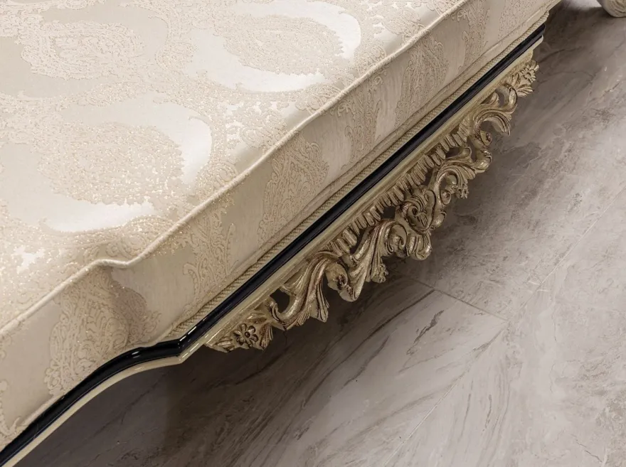 Casa Padrino Luxus Barock Sofa Weiß / Creme / Schwarz / Antik Gold - Barockstil Wohnzimmer Sofa mit elegantem Muster - Luxus Wohnzimmer Möbel im Barockstil - Barock Einrichtung - Barock Möbel