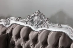 Casa Padrino Luxus Barock Sofa Bronzefarben / Silber 262 x 90 x H. 113 cm - Prunkvolles Wohnzimmer Sofa mit dekorativen Kissen - Barock Möbel
