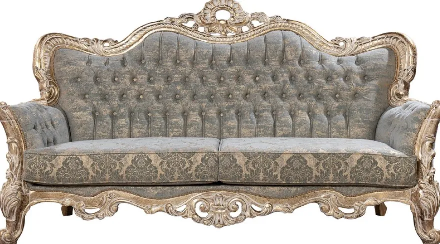 Casa Padrino Luxus Barock Sofa Grün / Antik Gold - Barockstil Wohnzimmer Sofa mit elegantem Muster - Luxus Wohnzimmer Möbel im Barockstil - Barock Möbel - Barock Einrichtung