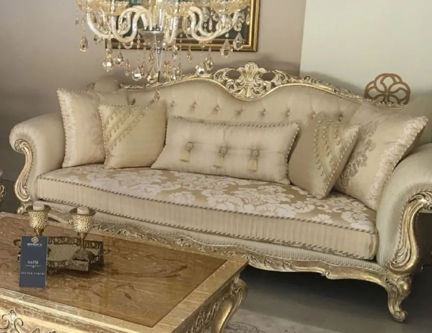 Casa Padrino Luxus Barock Sofa Gold / Antik Gold - Prunkvolles Wohnzimmer Sofa mit elegantem Muster - Barock Wohnzimmer Möbel
