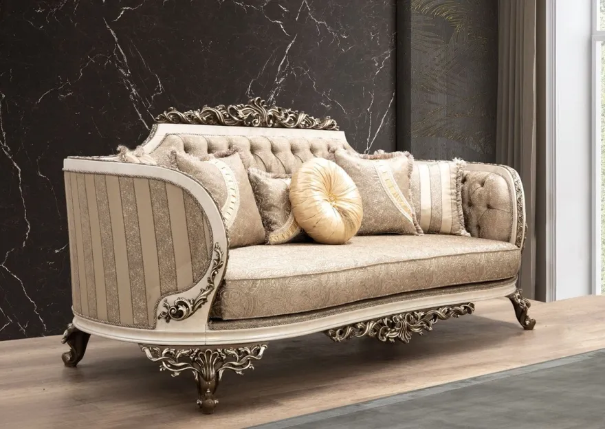 Casa Padrino Luxus Barock Sofa Beige / Cremefarben / Braun / Gold - Prunkvolles Wohnzimmer Sofa mit elegantem Muster - Barock Wohnzimmer Möbel