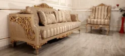 Casa Padrino Luxus Barock Sofa Gold / Beige / Gold - Prunkvolles Wohnzimmer Sofa mit Streifen - Barock Wohnzimmer & Hotel Möbel - Edel & Prunkvoll