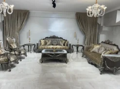 Casa Padrino Luxus Barock Sofa Silber / Gold / Weiß / Schwarz / Silber - Prunkvolles Wohnzimmer Sofa - Barockstil Wohnzimmer Möbel - Luxus Möbel im Barockstil - Edel & Prunkvoll