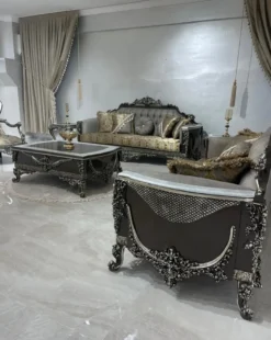Casa Padrino Luxus Barock Sofa Silber / Gold / Weiß / Schwarz / Silber - Prunkvolles Wohnzimmer Sofa - Barockstil Wohnzimmer Möbel - Luxus Möbel im Barockstil - Edel & Prunkvoll