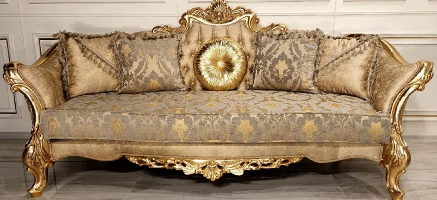 Casa Padrino Luxus Barock Sofa Gold / Grau / Gold - Prunkvolles Wohnzimmer Sofa mit elegantem Muster - Barock Wohnzimmer & Hotel Möbel - Edel & Prunkvoll