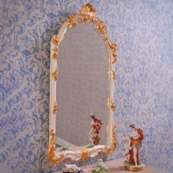 Casa Padrino Luxus Barock Spiegel Weiß / Gold H. 111 cm - Prunkvoller Barockstil Wandspiegel - Made in Italy