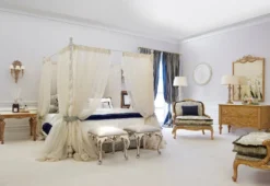 Casa Padrino Luxus Barock Stehleuchte Antik Weiß / Antik Gold / Creme Ø 33 x H. 148,5 cm - Prunkvolle Barockstil Stehlampe mit rundem Lampenschirm - Luxus Qualität - Made in Italy