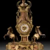 Casa Padrino Luxus Barock Tischuhr Gold / Bronze / Beige 43 x H. 54 cm - Handgefertigte Bronze Uhr im Barockstil - Barock Schreibtischuhr - Barock Schreibtisch Deko - Barock Deko Accessoires