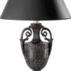 Casa Padrino Luxus Barock Tischleuchte Pokal Antik Schwarz / Schwarz Ø 26 x H. 59,5 cm - Prunkvolle Barockstil Schreibtischleuchte mit Lampenschirm - Luxus Qualität - Made in Italy