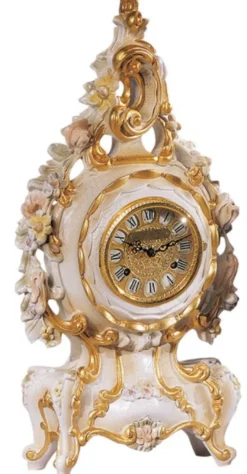 Casa Padrino Luxus Barock Tischuhr Weiß / Creme / Mehrfarbig / Gold - Prunkvolle Barockstil Uhr - Handgeschnitzte Barock Schreibtischuhr - Luxus Qualität - Made in Italy