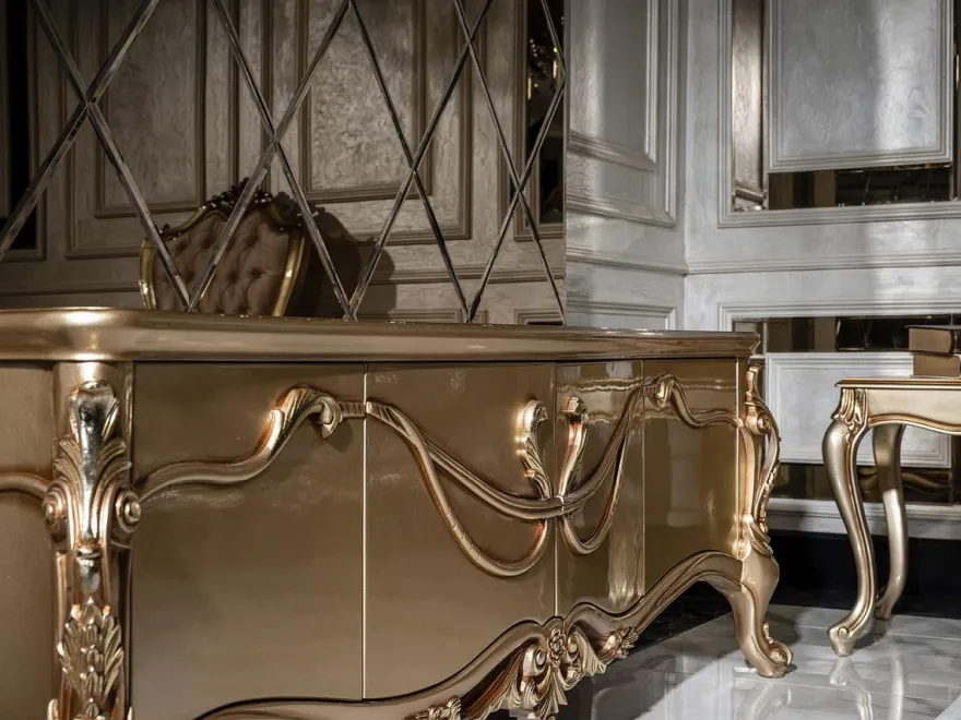 Casa Padrino Luxus Barock TV Schrank Weiß / Gold - Prunkvolles Wohnzimmer Sideboard mit 4 Türen - Barock Wohnzimmer Möbel
