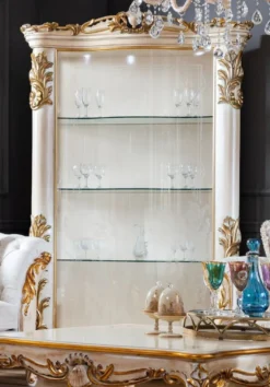 Casa Padrino Luxus Barock Vitrine Weiß / Beige / Gold - Handgefertigter Massivholz Vitrinenschrank mit Glastür - Barock Möbel