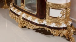 Casa Padrino Luxus Barock Vitrine Weiß / Braun / Gold - Prunkvoller Massivholz Vitrinenschrank mit 2 Glastüren - Barock Möbel - Edel & Prunkvoll