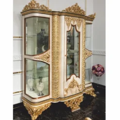 Casa Padrino Luxus Barock Vitrine Weiß / Gold / Braun 170 x H. 230 cm - Prunkvoller Massivholz Vitrinenschrank - Barock Möbel
