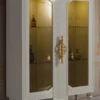 Casa Padrino Luxus Barock Vitrine Weiß / Gold 125 x 49 x H. 169 cm - Beleuchteter Massivholz Vitrinenschrank mit 2 Glastüren - Edle Barock Möbel