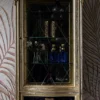 Casa Padrino Luxus Barock Vitrine Silber / Schwarz / Gold - Prunkvoller Barockstil Vitrinenschrank mit Glastür und Schublade - Handgefertigte Barock Möbel - Edel & Prunkvoll