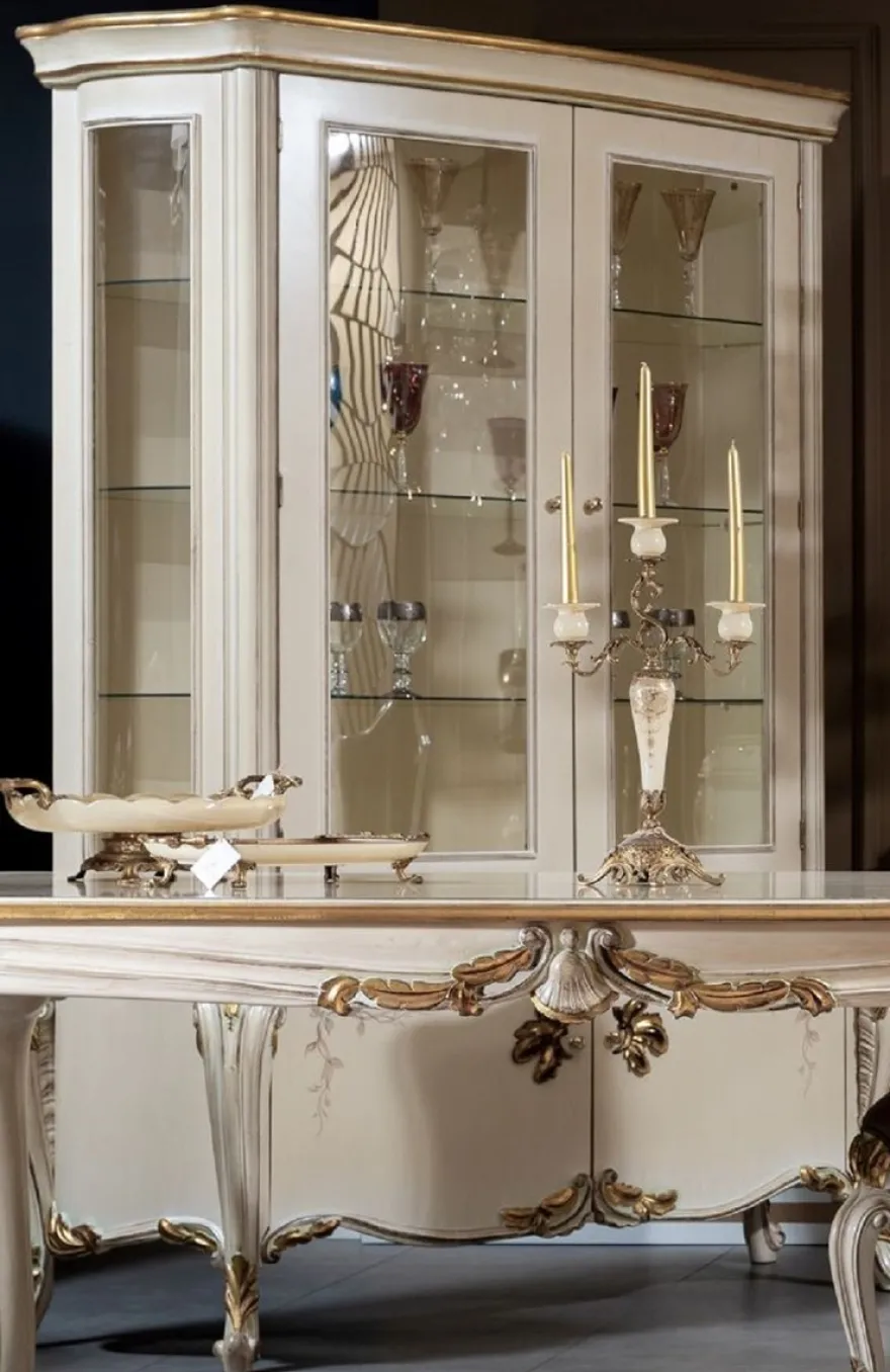 Casa Padrino Luxus Barock Vitrine Cremefarben / Weiß / Gold - Handgefertigter Massivholz Vitrinenschrank mit 2 Glastüren - Barock Möbel