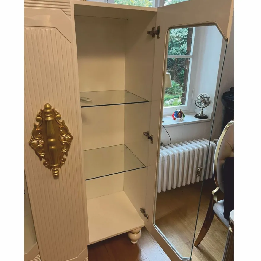 Casa Padrino Luxus Barock Vitrine Weiß / Gold 125 x 49 x H. 169 cm - Ausstellungsstück