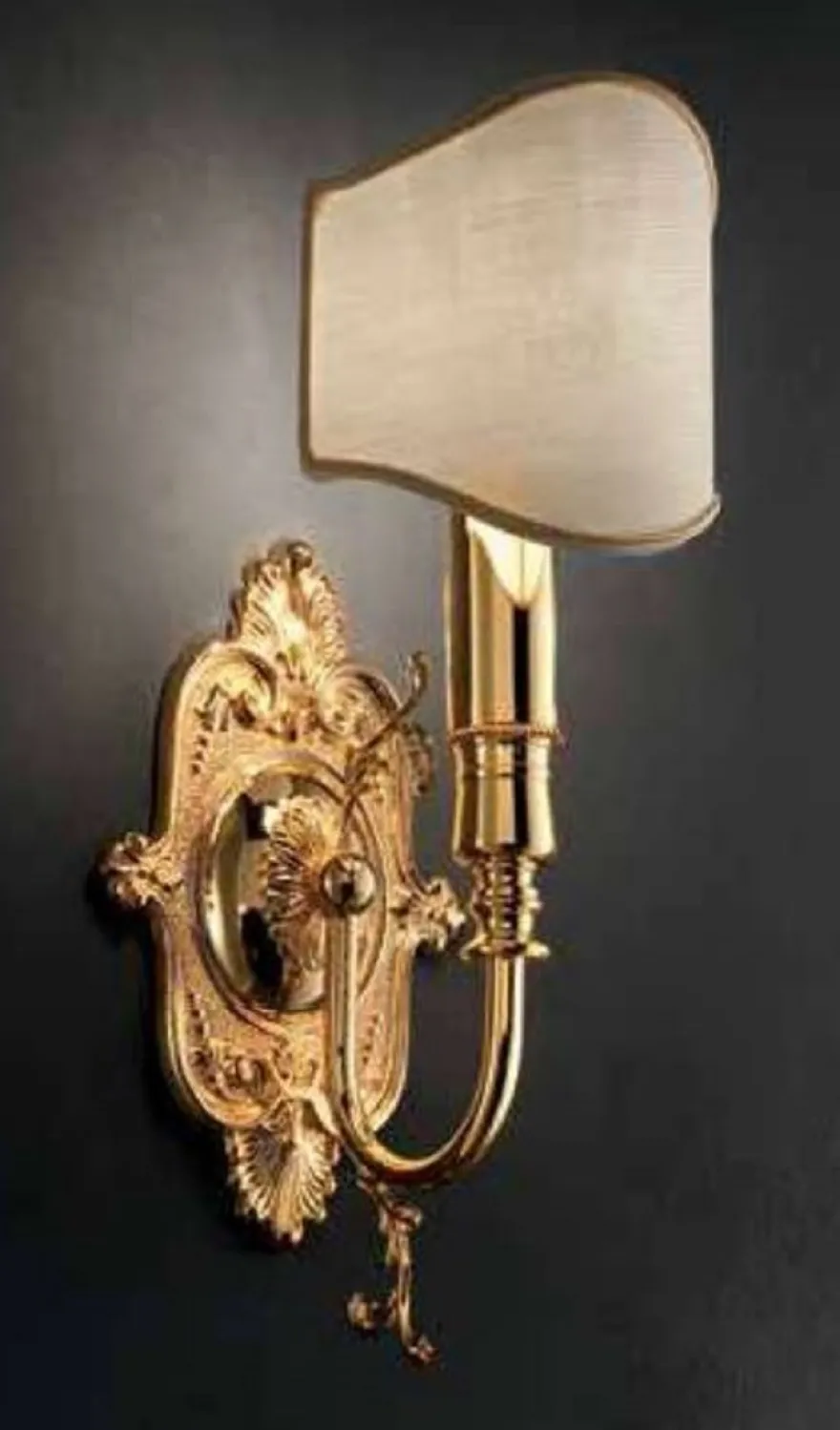Casa Padrino Luxus Barock Wandleuchte Gold / Elfenbein 13 x 14 x H. 33 cm - Prunkvolle Wandlampe im Barockstil - Barock Leuchten - Edel & Prunkvoll - Luxus Qualität - Made in Italy
